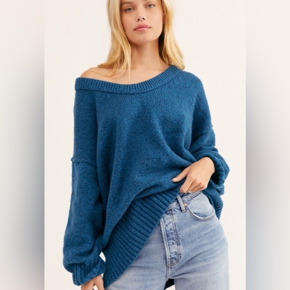 Free People Sweaters - Free People Brookside Knitted Oversized Tunic Sweater in Halcyon Blue Size Small
